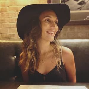 Meet your Posher, Chely